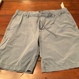 RVCA shorts size 32. Stretchy material.